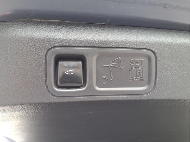 Used 2023 Ford Expedition Max XLT AWD/4WD image 12