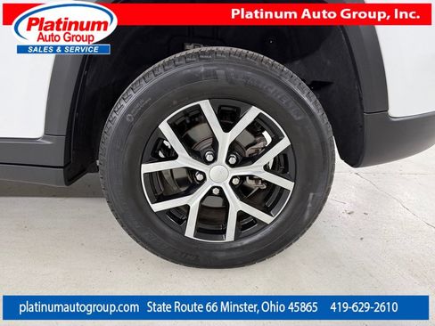 Used 2023 Jeep Grand Cherokee Limited AWD/4WD image 53