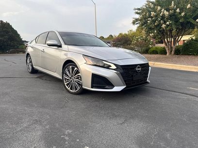 Used 2023 Nissan Altima 2.5 SL