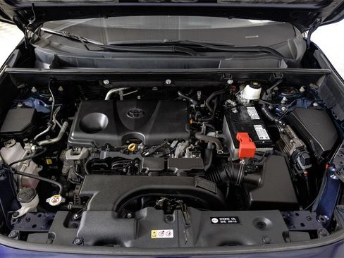 Used 2021 Toyota RAV4 XLE Premium image 56