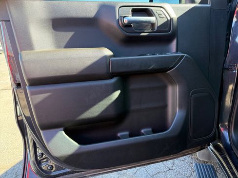 Used 2022 Chevrolet Silverado 1500 Custom image 14