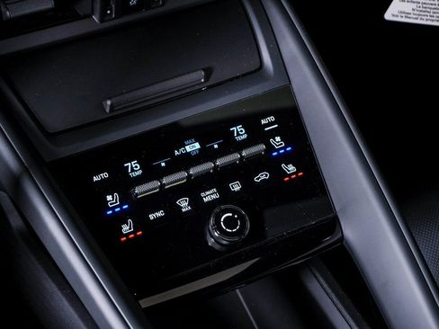 New 2025 Porsche Macan 4S Electric image 25