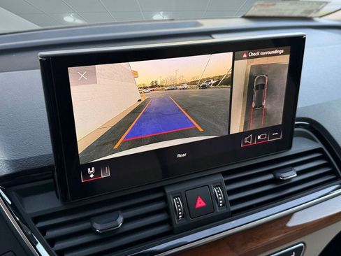 Used 2021 Audi Q5 Premium Plus w/ Premium Plus Package image 28