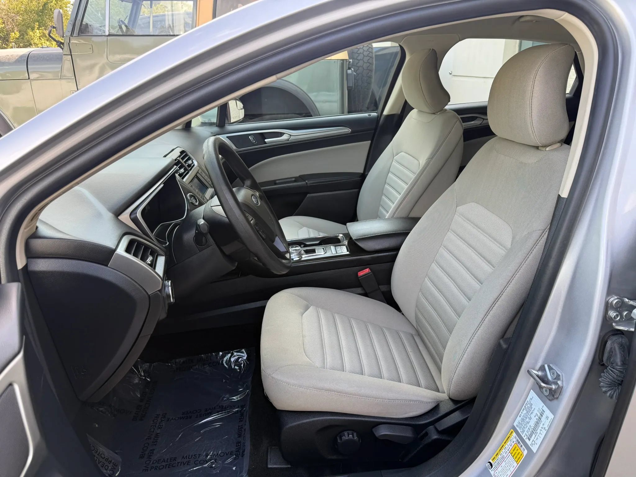 Used 2018 Ford Fusion S FWD image 15