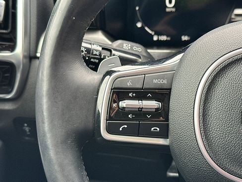 Certified 2023 Kia Sorento SX AWD/4WD image 30