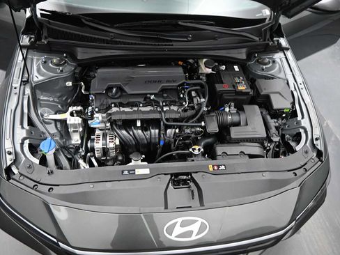 New 2026 Hyundai Elantra SEL Sport FWD image 28