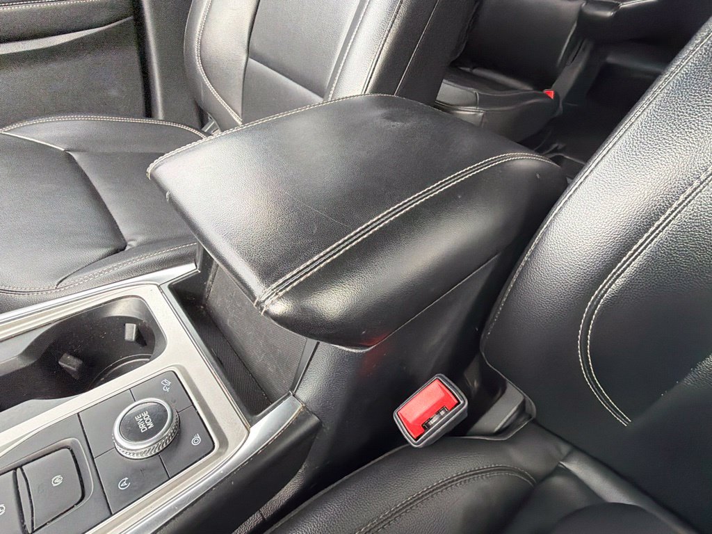 Used 2021 Ford Explorer XLT w/ Equipment Group 202A AWD/4WD image 21