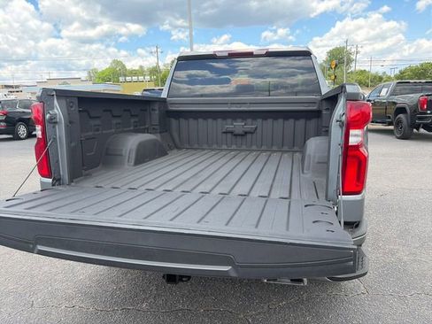 Used 2022 Chevrolet Silverado 1500 RST AWD/4WD image 33