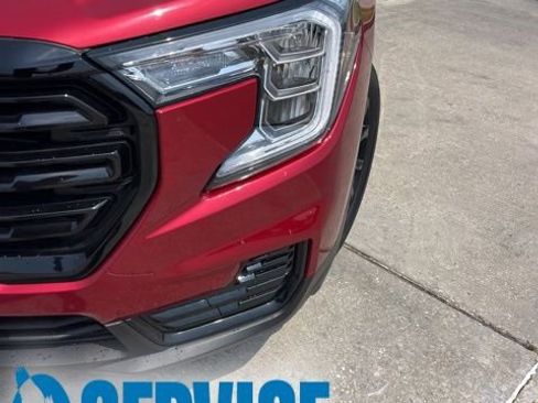 Used 2023 GMC Terrain SLE w/ Elevation Edition FWD image 10