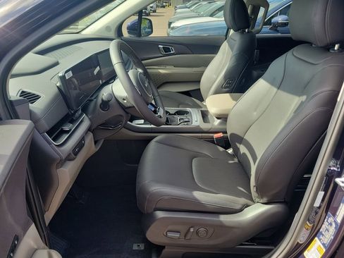 New 2026 Kia Carnival EX FWD image 22