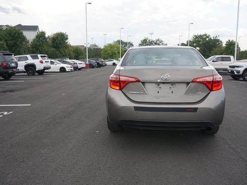 Used 2019 Toyota Corolla LE w/ Carpet Mat Package (TMS) FWD image 5