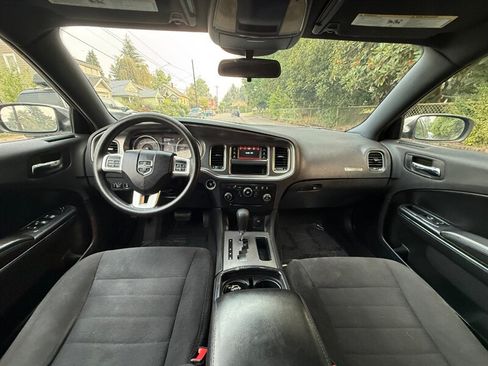 Used 2014 Dodge Charger SE RWD image 13