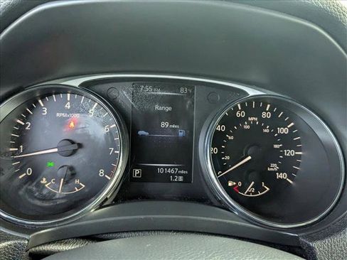 Used 2015 Nissan Rogue SV image 11