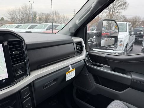 New 2026 Ford F350 XLT w/ XLT Premium Package AWD/4WD image 19