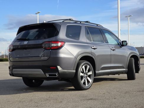 Used 2023 Honda Pilot Touring image 18