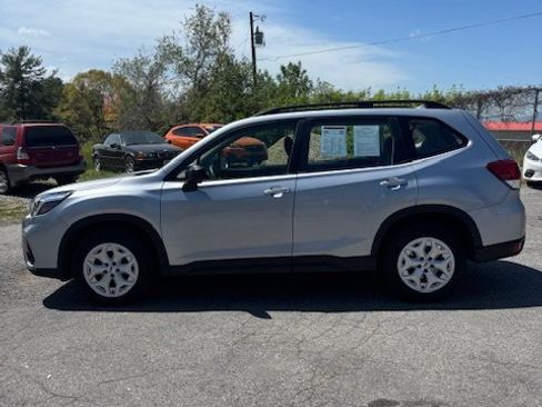 Used 2021 Subaru Forester 2.5i image 5