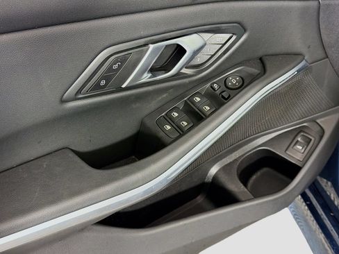 Used 2025 BMW 330i Sedan RWD image 21