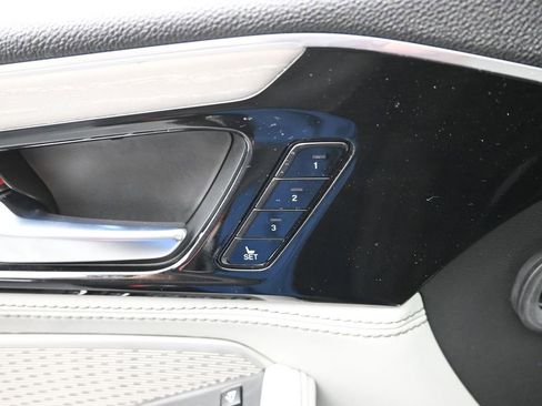 Used 2023 Acura MDX SH-AWD w/ Advance Package image 18