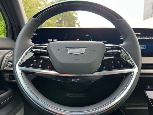 New 2026 Cadillac Vistiq Sport image 25