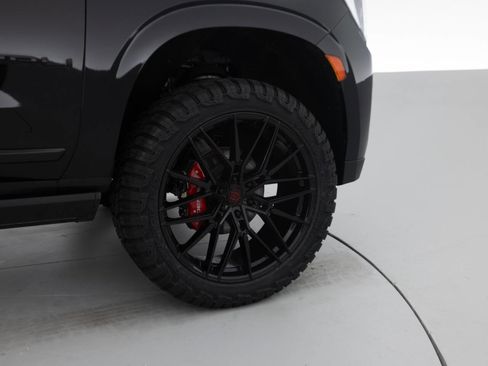 Used 2021 GMC Yukon XL Denali w/ Denali Premium Package AWD/4WD image 19