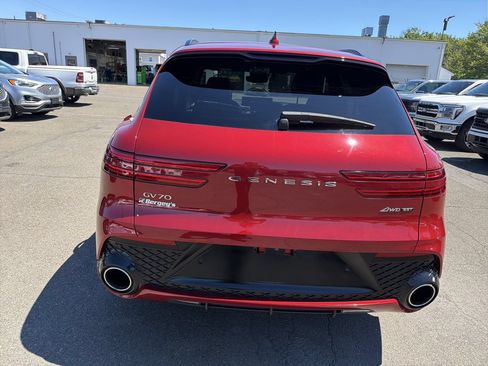 Used 2024 Genesis GV70 3.5T Sport w/ Sport Prestige Package AWD/4WD image 4