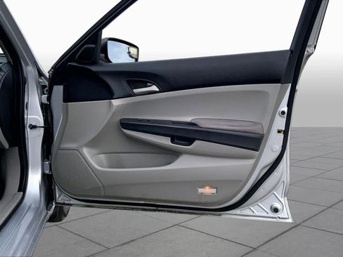 Used 2011 Honda Accord LX image 21