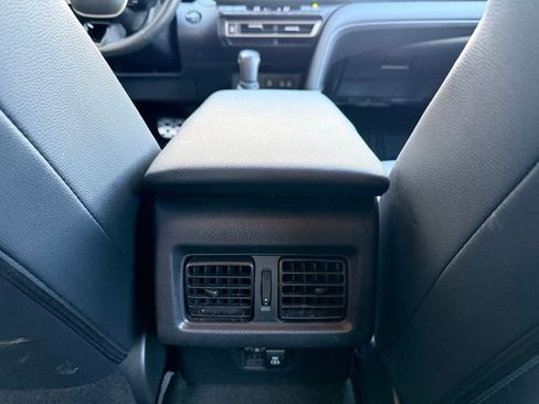 Used 2025 Toyota Camry SE FWD image 28