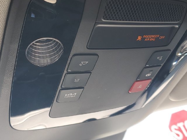 Certified 2024 Kia Carnival SX FWD image 31