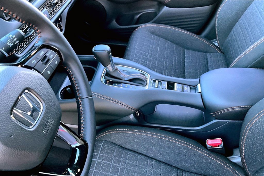 Used 2025 Honda HR-V Sport image 15
