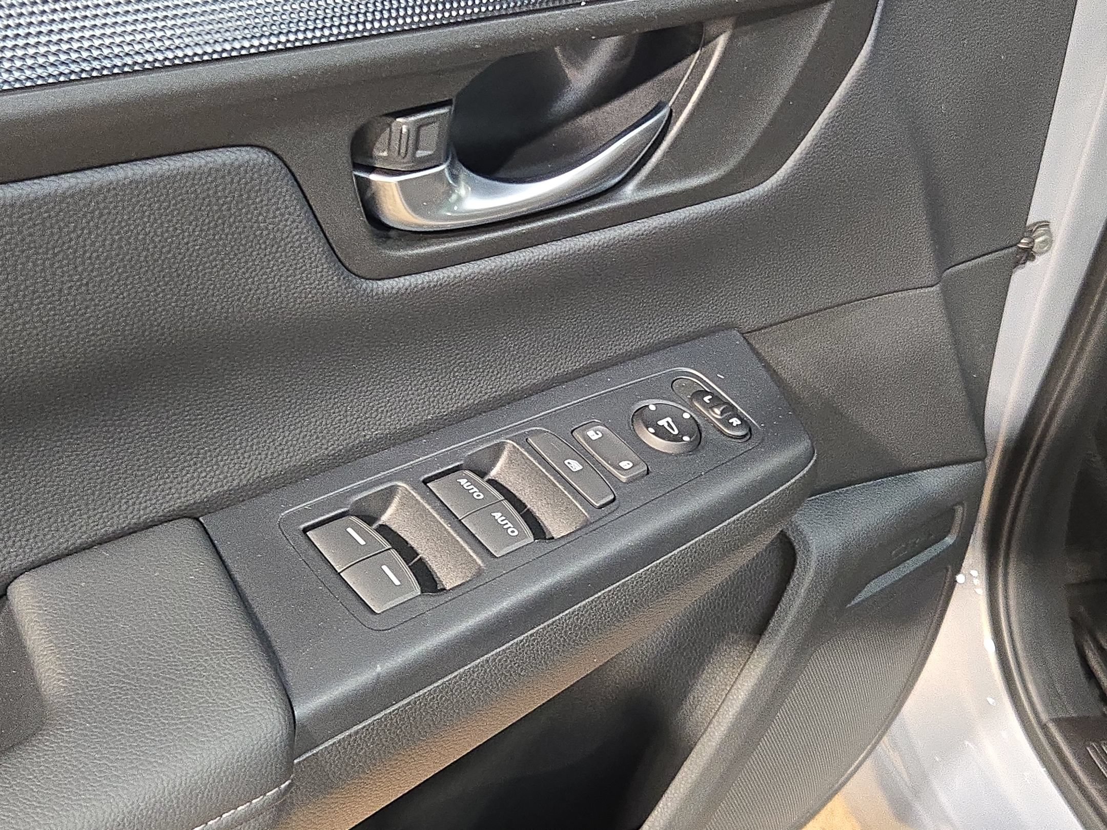 Used 2025 Honda CR-V EX image 21