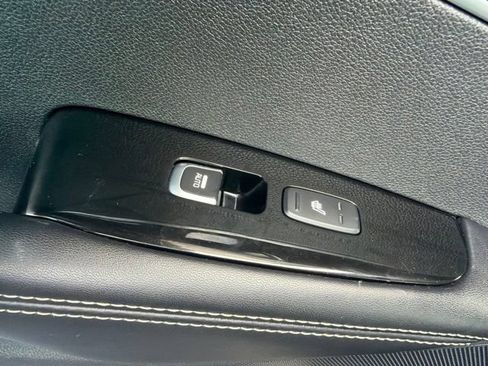 Used 2019 Kia Sorento SX AWD/4WD image 11