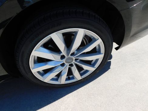 Used 2018 Audi A4 2.0T Ultra Premium w/ Convenience Package image 9