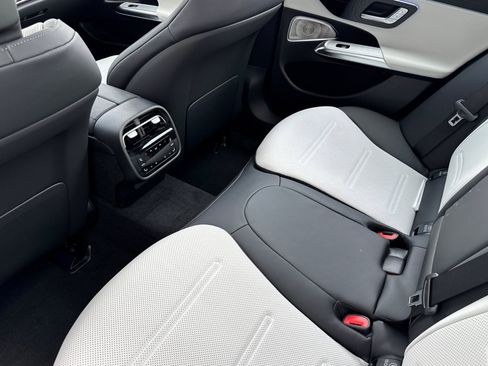 New 2026 Mercedes-Benz E 53 AMG e 4MATIC Sedan image 19