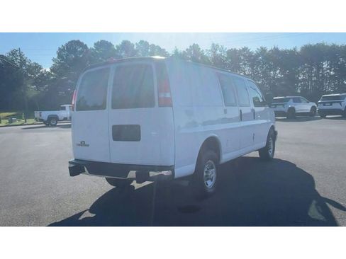 Used 2023 Chevrolet Express 2500 w/ Driver Convenience Package image 2