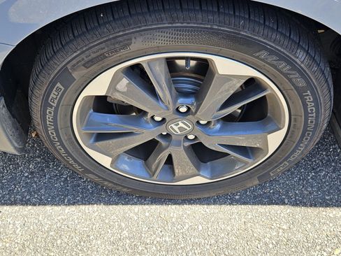 Used 2024 Honda Odyssey Elite image 5