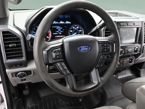 Used 2019 Ford F350 XLT w/ XLT Premium Package AWD/4WD image 13