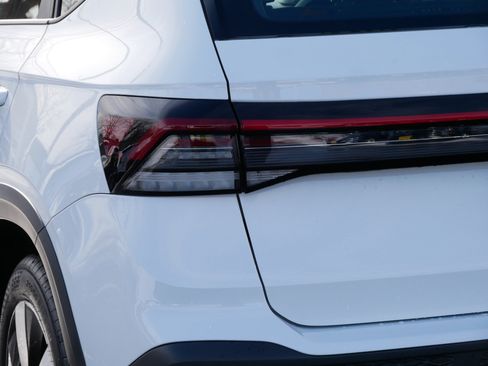 Certified 2025 Volkswagen Taos S image 17