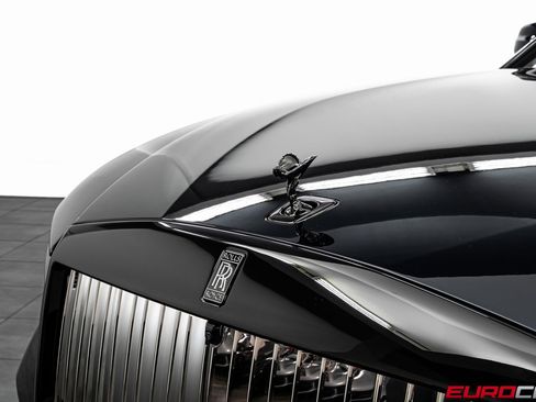 Used 2025 Rolls-Royce Spectre Black Badge image 10