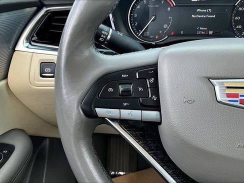 Used 2023 Cadillac XT6 Premium Luxury w/ LPO, Floor Liner Package AWD/4WD image 11