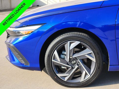 New 2025 Hyundai Elantra SEL image 5