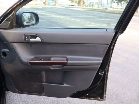 Used 2007 Volvo V50 2.4i image 26