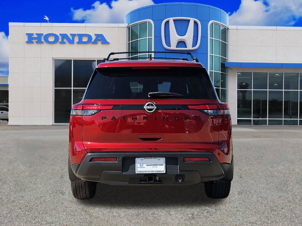 Used 2025 Nissan Pathfinder SV w/ SV Premium Package FWD image 4