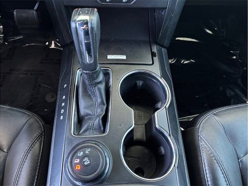 Used 2016 Ford Explorer XLT w/ Equipment Group 202A image 11