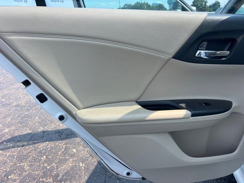 Used 2015 Honda Accord EX-L image 11