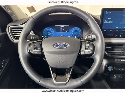Used 2025 Ford Escape Platinum w/ Class II Trailer Tow Package image 31