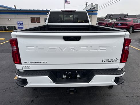 Used 2024 Chevrolet Silverado 3500 High Country image 8