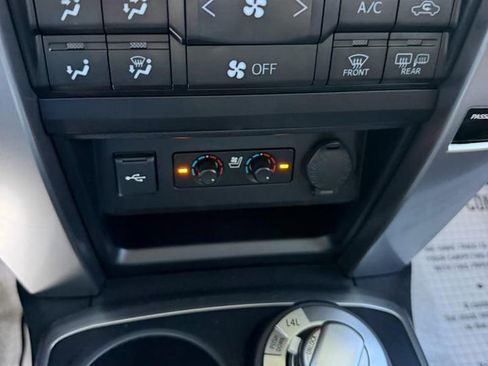 Used 2021 Toyota 4Runner Limited image 18