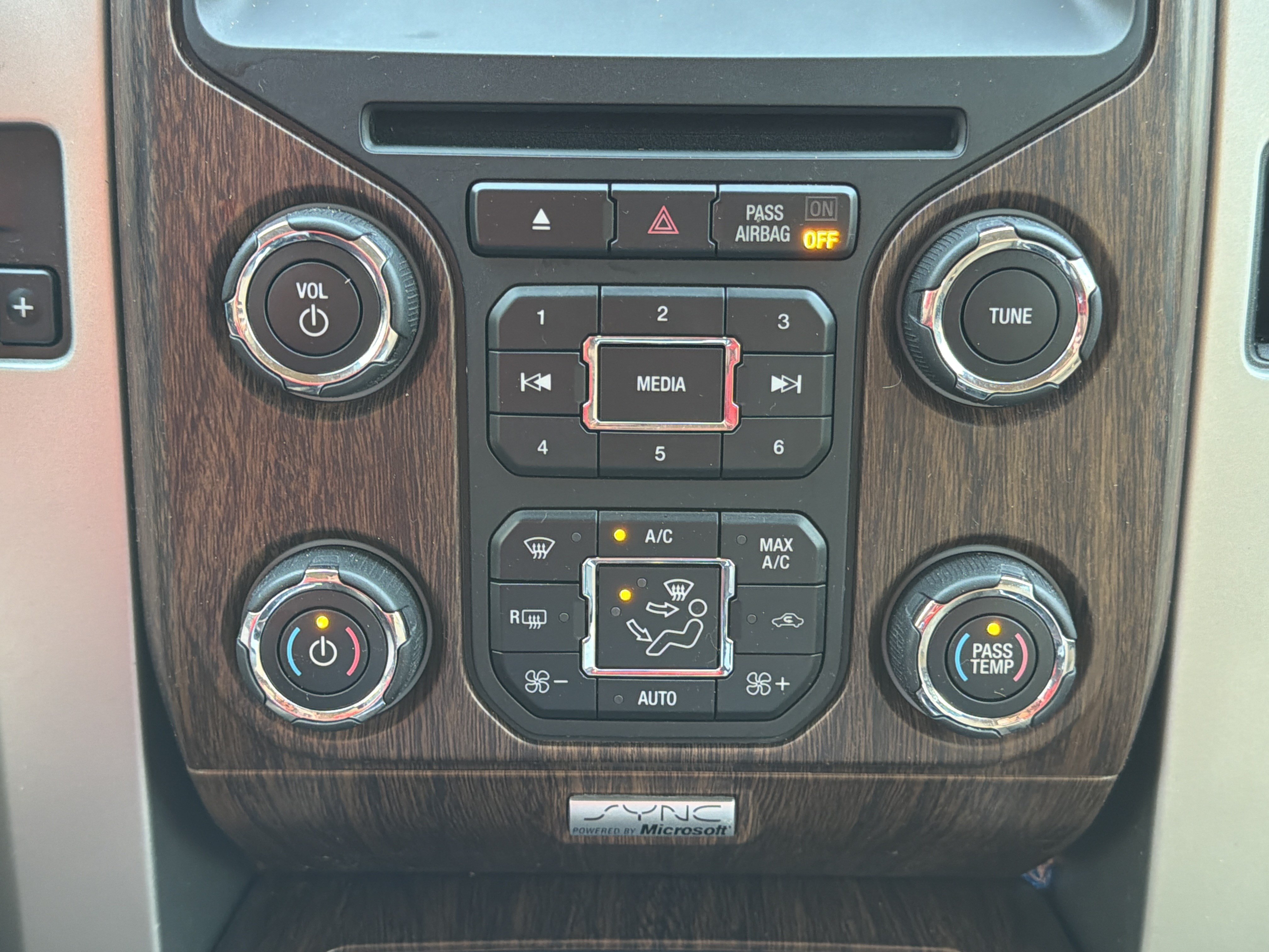 Used 2013 Ford F150 Lariat w/ Lariat Chrome Pkg RWD image 6