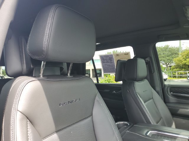 Used 2023 GMC Yukon Denali w/ Denali Reserve Package AWD/4WD image 24