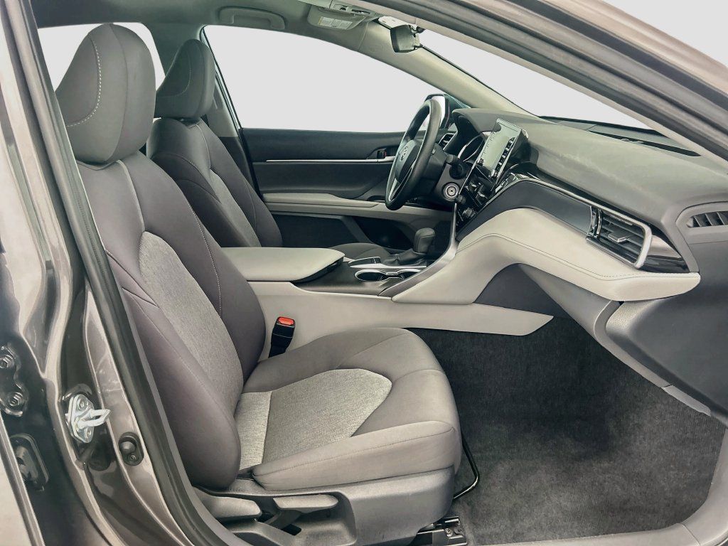 Used 2024 Toyota Camry LE FWD image 18